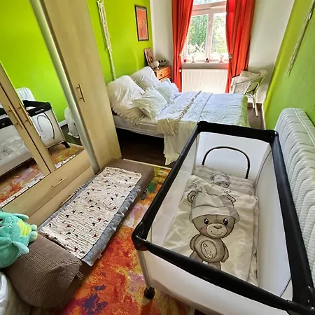 Ferienwohnung Happyhome Bahnhofnah Gemuetlich Familiaer Arnstadt Exterior photo